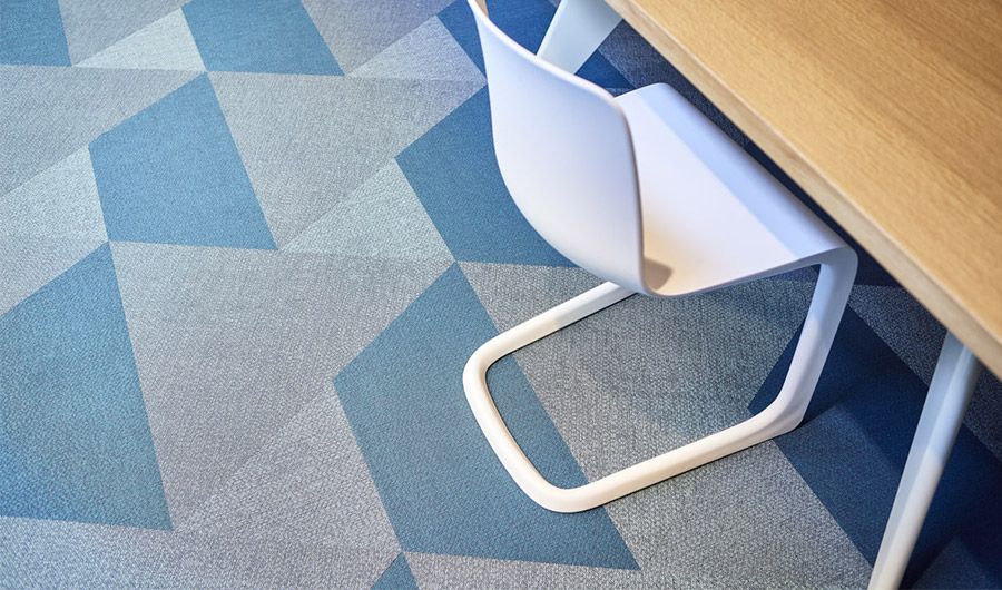 Instaldeco covers the floors of its showroom with our Mirage products