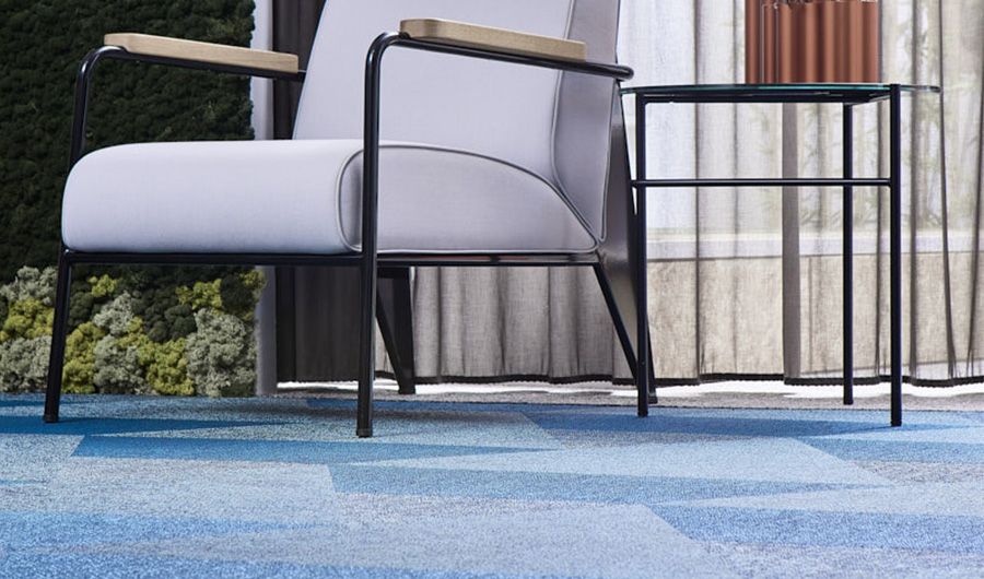 Instaldeco covers the floors of its showroom with our Mirage products
