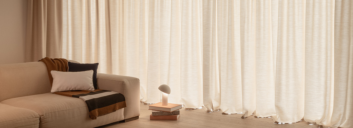 Tkaniny na zasłony i firany – wybór stylu, komfortu i trwałości dla Twojego domu
