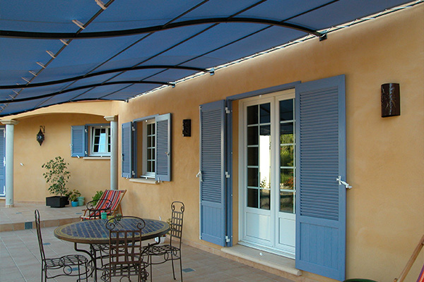 Installering av velum i pergola