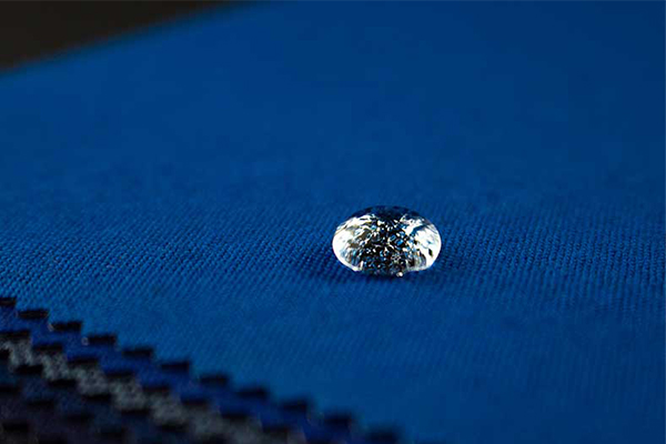 Sunbrella Plus: protection des bateaux et de l'équipage Sunbrella Plus: protection des bateaux et de l'équipage